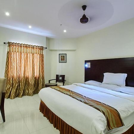 Krishna Residency Hotel Vijayawāda Buitenkant foto