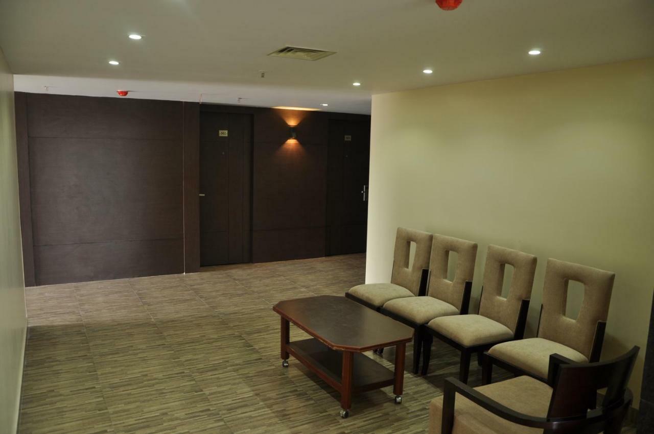 Krishna Residency Hotel Vijayawāda Buitenkant foto