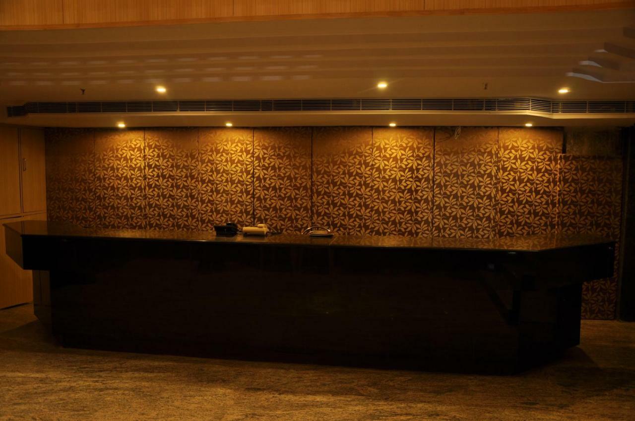 Krishna Residency Hotel Vijayawāda Buitenkant foto