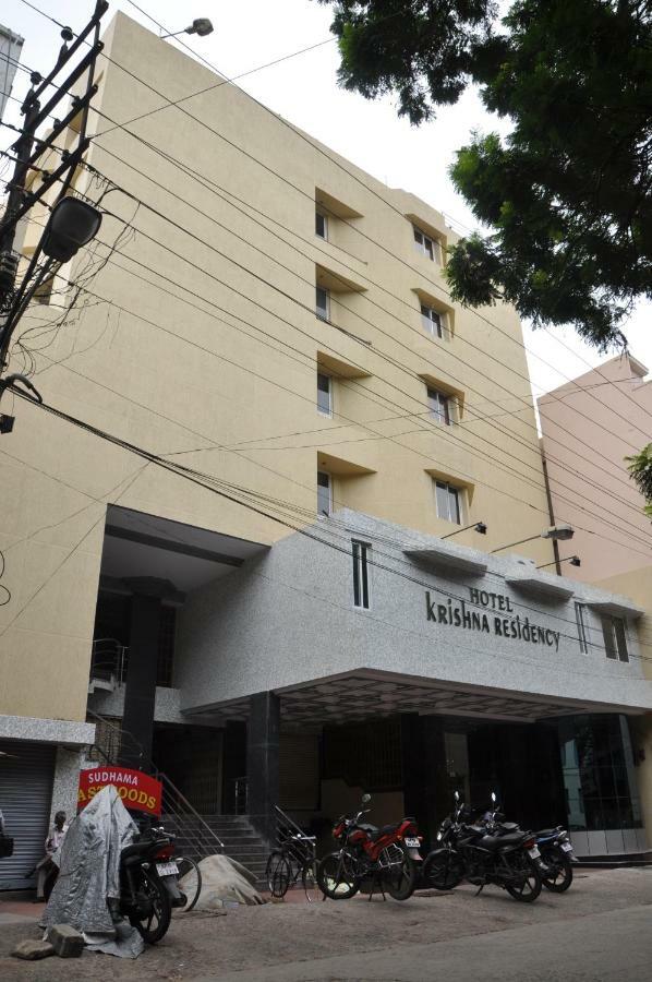 Krishna Residency Hotel Vijayawāda Buitenkant foto