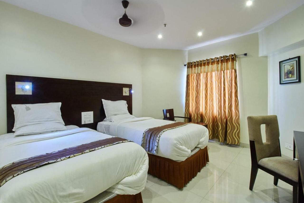 Krishna Residency Hotel Vijayawāda Buitenkant foto