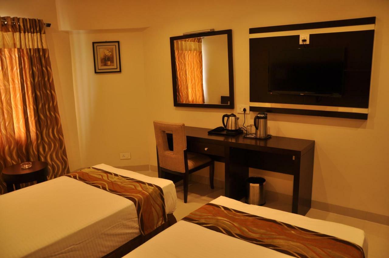 Krishna Residency Hotel Vijayawāda Buitenkant foto